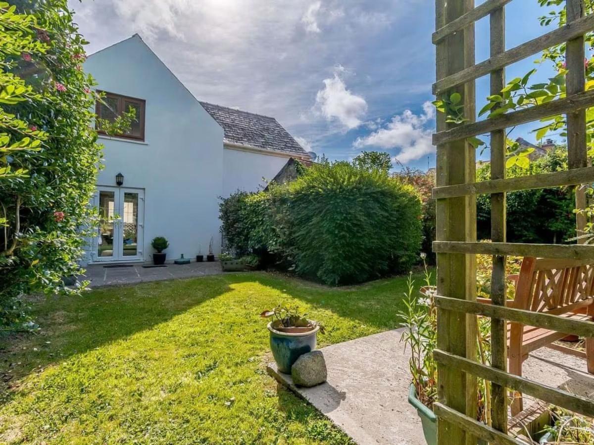 The Gatehouse At Y Gwesty Bach Villa Jordanston Buitenkant foto